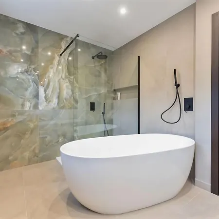 Stylish Aria With Pool, 100m To And Sea Villa