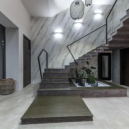Stylish Aria With Pool, 100m To And Sea * Tucepi
