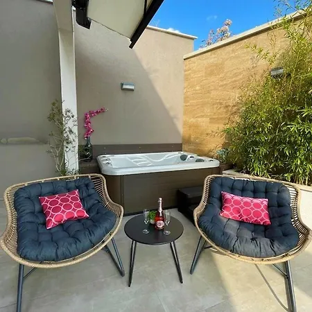 Stylish Aria With Pool, 100m To And Sea Villa Tucepi